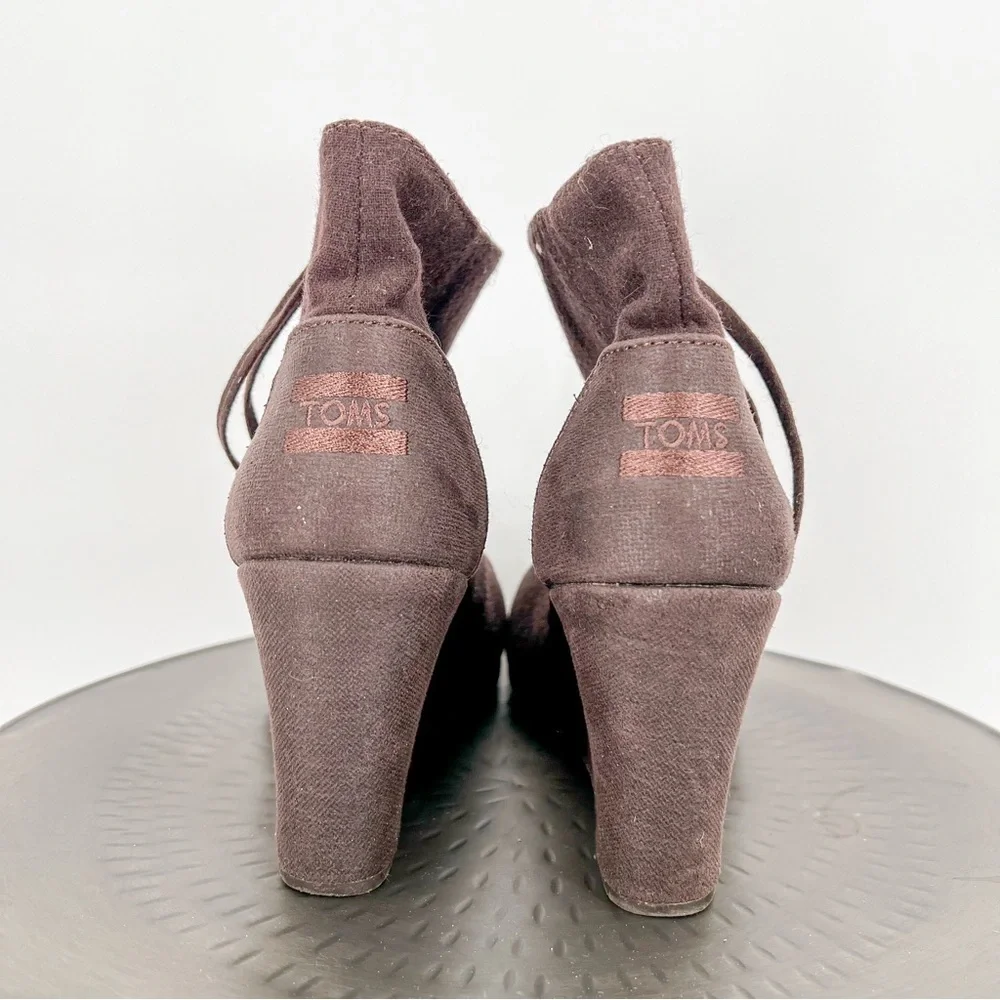 Tom’s Brown Wedge Booties